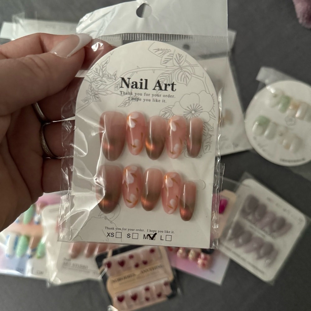 Handmade Press💅🏼On Nails-Live Unlisted Item - Picture 11 of 16